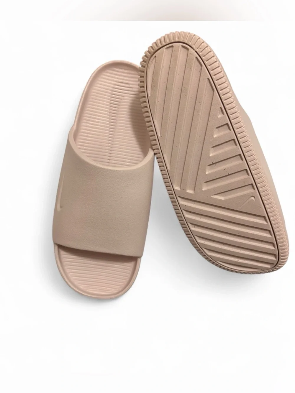Nike Calm Apricot Agrave